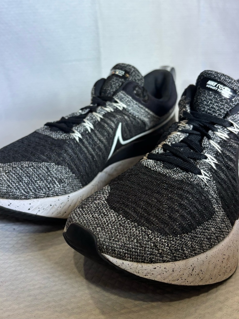 Nike React Infinity Run Flyknit 2 Oreo Running Shoes Women’s 8.5